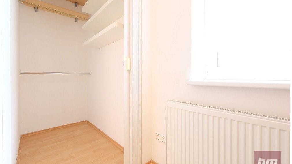 Prenájom 1,5 izbového bytu v Ružinove na Záhradníckej ul.