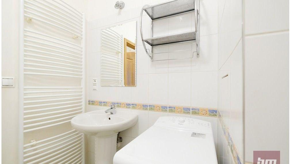 Prenájom 1,5 izbového bytu v Ružinove na Záhradníckej ul.