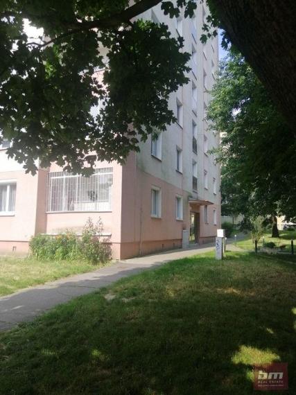 Prenájom 1 - izb. bytu v Novom Meste na Račianskej ul.