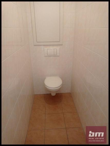 Prenájom - 2 izb. byt Lamač Malokarpatské Námestie