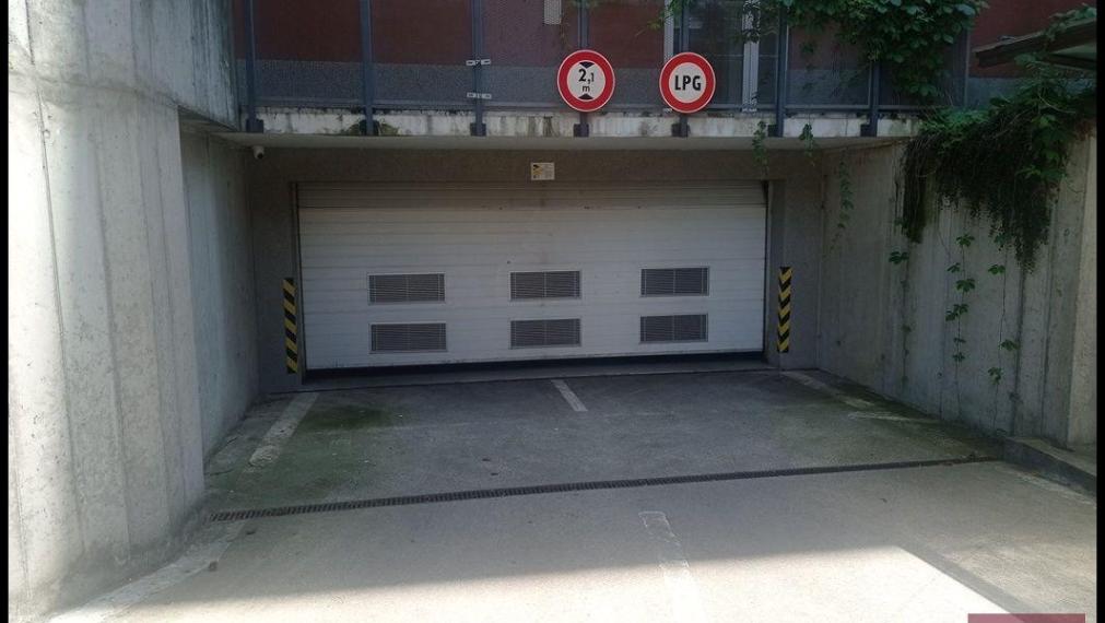 Prenájom - 2 izb. byt Lamač Malokarpatské Námestie