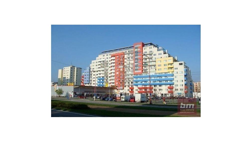 Prenájom parkovacieho miesta v garáži v Dúbravke na Saratovskej ul.