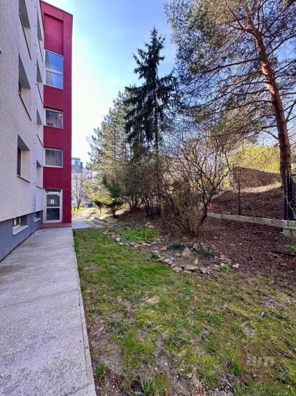 Predaj - 3-izbový byt v Dúbravke s možnosťou dokúpenia garáže