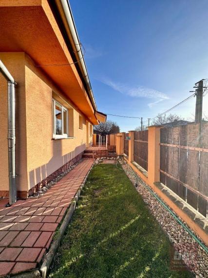 Predaj - veľmi pekný rodinný dom v Limbachu