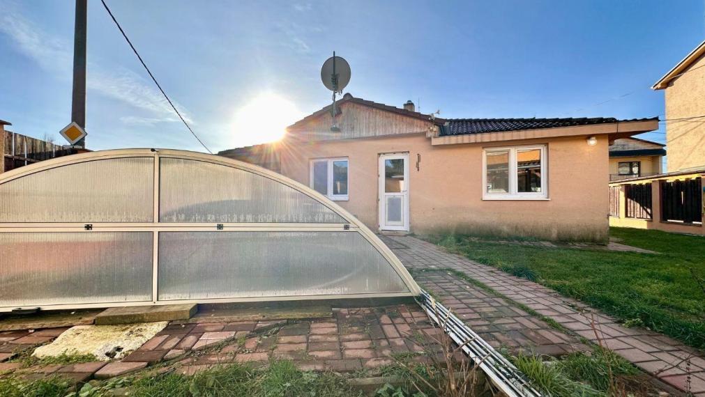 Predaj - veľmi pekný rodinný dom v Limbachu