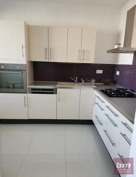 Predaj pekného 3 - izb. bytu vo Vrakuni na Poľnohospodárskej ul.