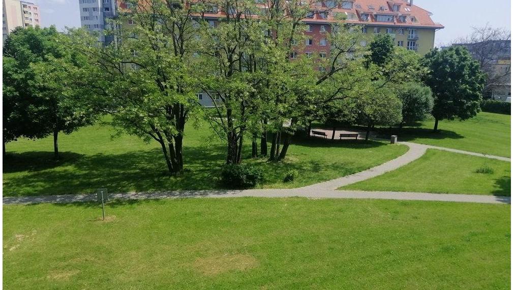 Prenájom 2 - izb. bytu  v Petržalke - Rusovská cesta