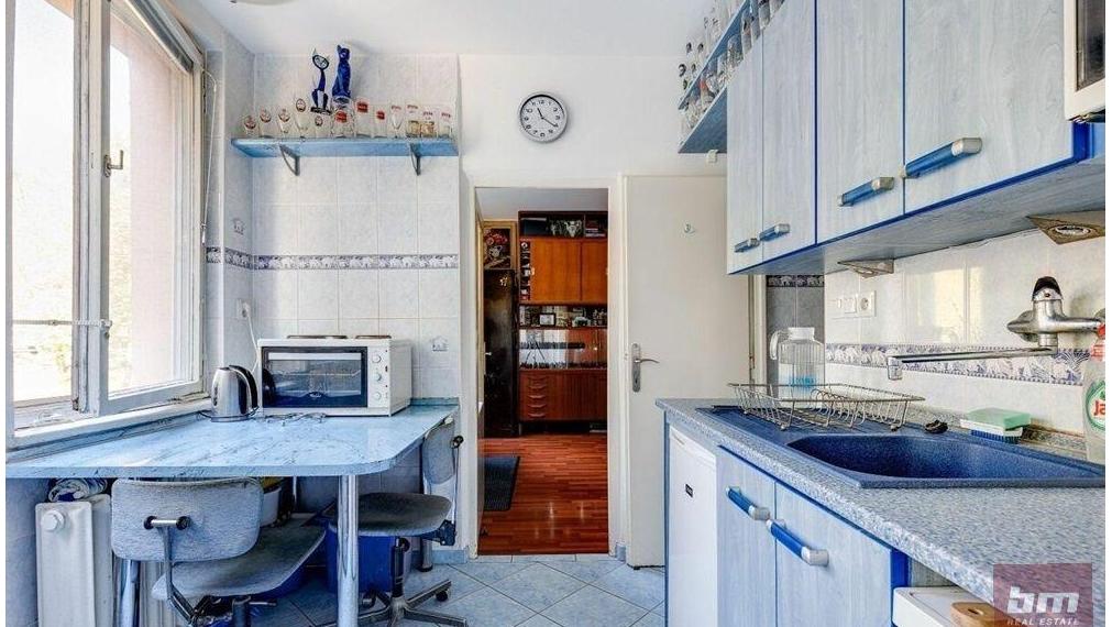 Predaj 2 - izb. bytu v Karlovej Vsi na Adámiho ul.