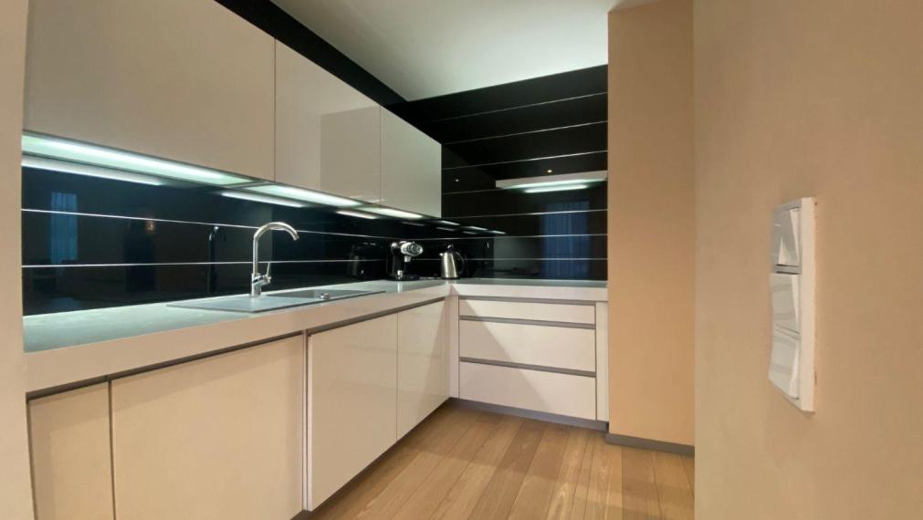 Prenájom - luxusný 3-izbový byt v EUROVEI