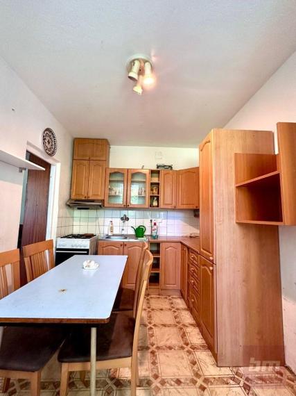 NOVÁ CENA - výborný 3-izbový byt v Dúbravke s veľkou lodžiou