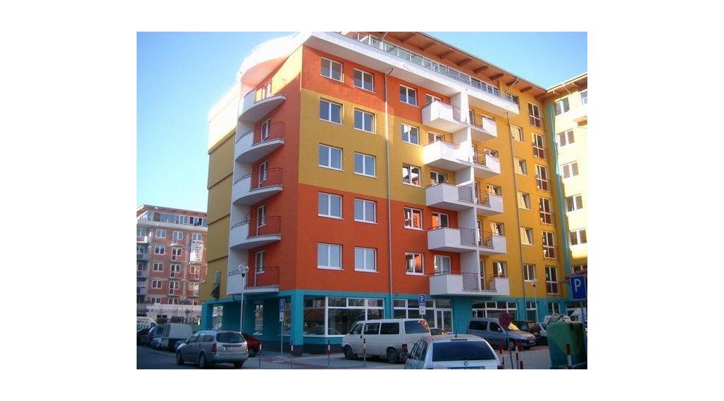 Prenájom - lukratívny obchodný priestor na  Šustekovej