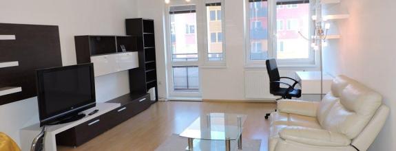 Prenájom 2 - izb. bytu v Petržalke na Vyšehradskej ul.