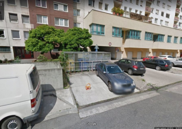 Rezervováno - priestranný 4 izb. byt s balkónom pri Slovanete BA II, Mraziarenská.