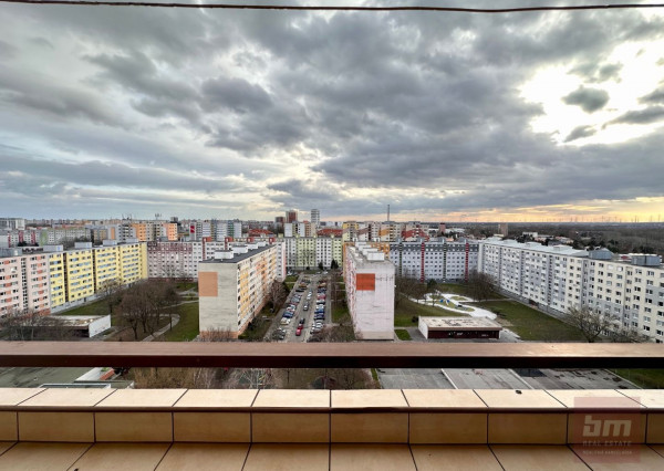 Predaj - pekný 2-izbový, slnečný byt s lodžiou na začiatku Petržalky