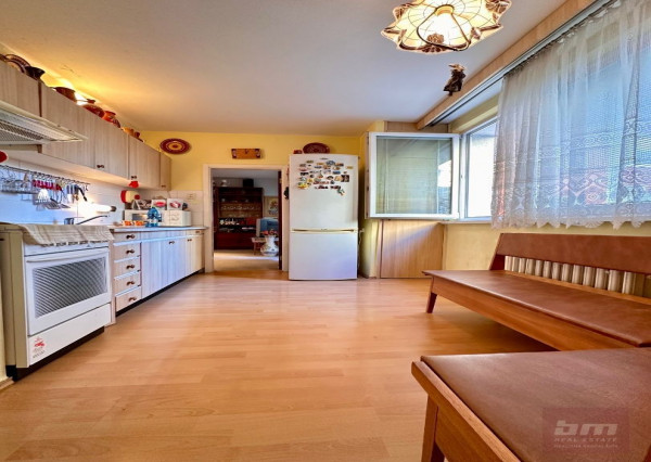 Predaj - pekný 3-izbový byt v Dúbravke