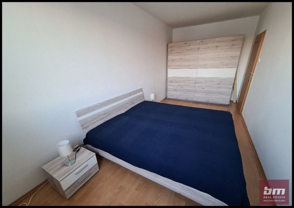 Prenájom 2 izb. byt v Petržalke Medveďovej ul.