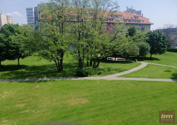 Prenájom 2 - izb. bytu  v Petržalke - Rusovská cesta