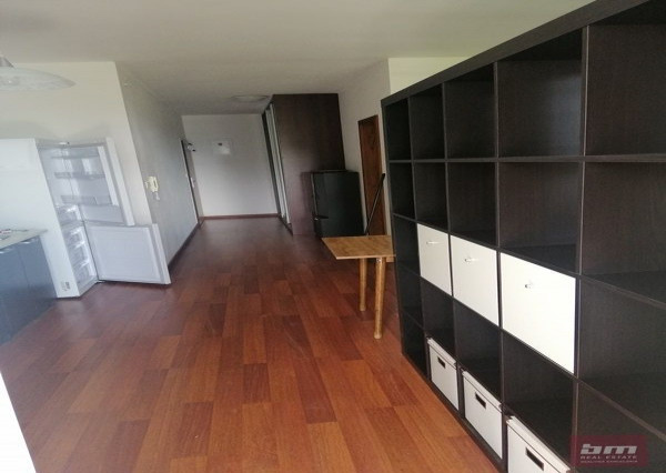 Prenájom 2 - izb. bytu s terasou a s 2 parkov. miestami na Klenovej ul.