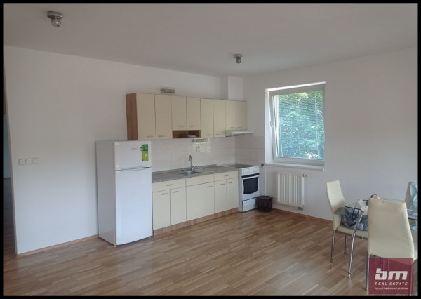 Prenájom - 2 izb. byt Lamač Malokarpatské Námestie